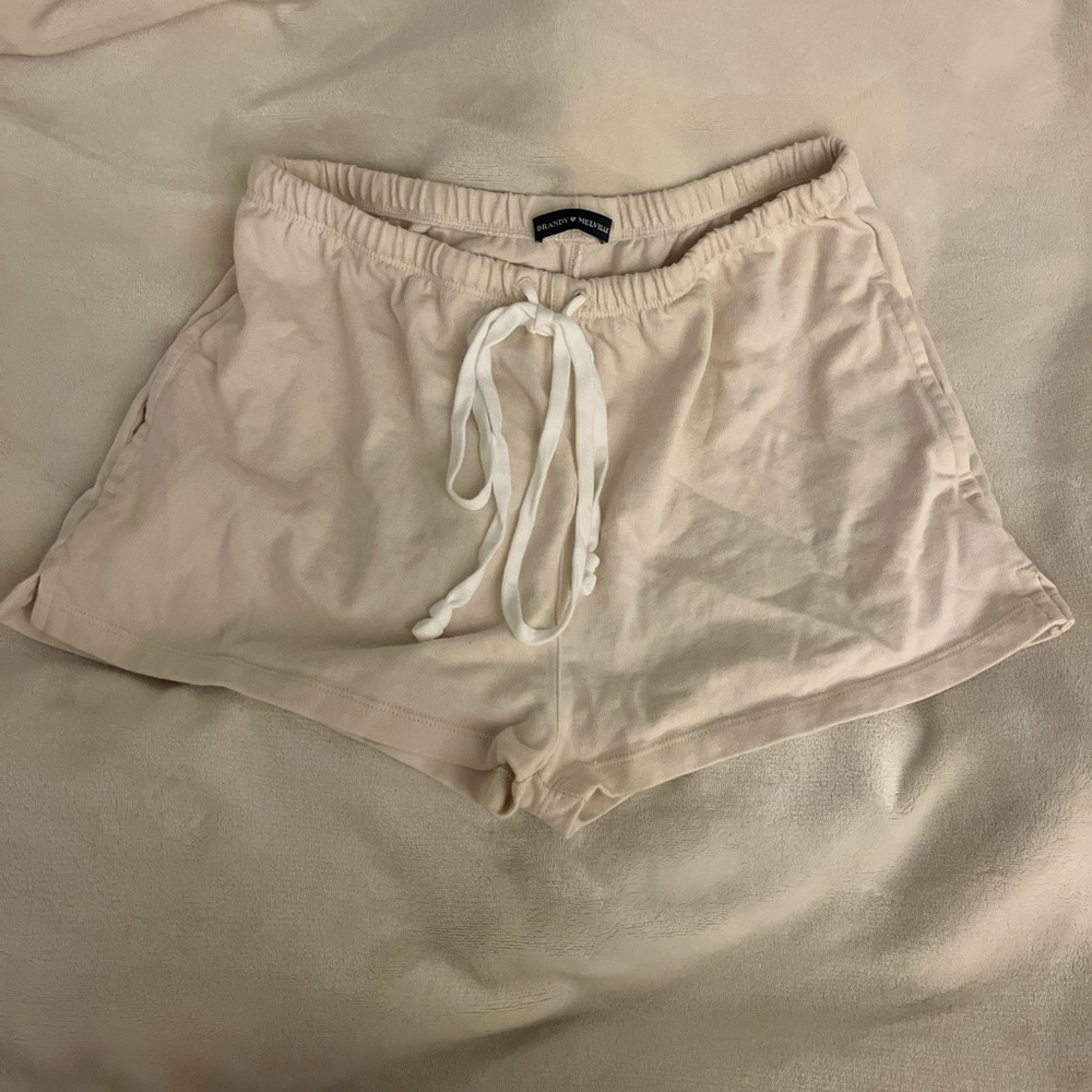 brandy melville rosa shorts